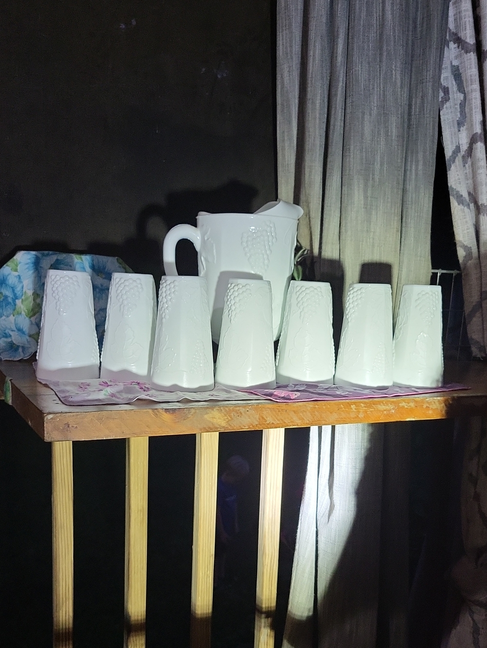 Vintage Indiana Glass "Harvest" milk glass pitcher and tumblers set - Picture 6 of 6